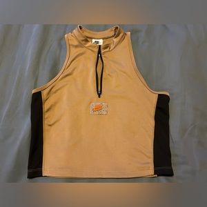 Nike Cropped Workout Tank